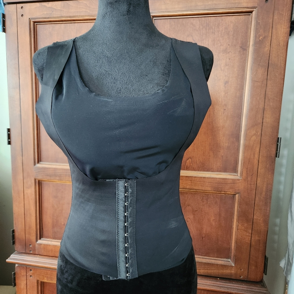 Full torso soft spandex bra